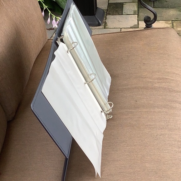 Real Estate COLDWELL BANKER STAND UP PRESENTATION BINDER 7 tabs 3 ring Realtor - Picture 4 of 13